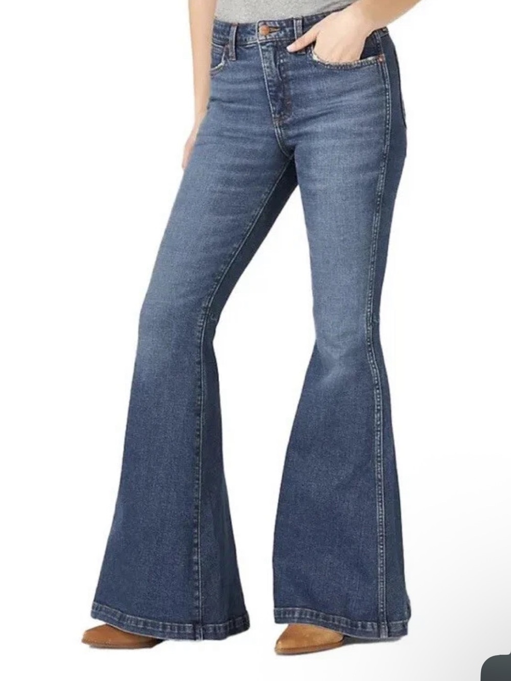 Wrangler Retro High Rise Flare Womens Medium Wash sz 30 x 32 NEW